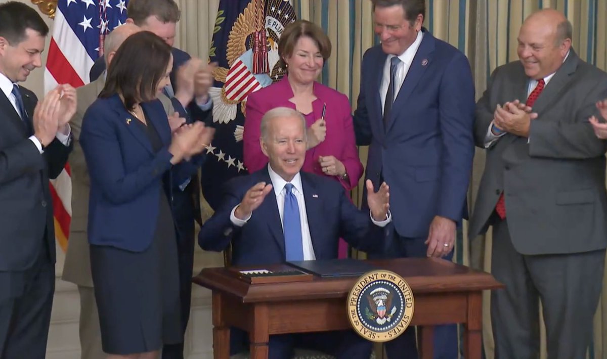 Wonderful afternoon at the White House yesterday and even better seeing the shipping bill enacted into law. Finally, we're cracking down on the behavior that's hurting American exporters and farmers and driving up prices for consumers!