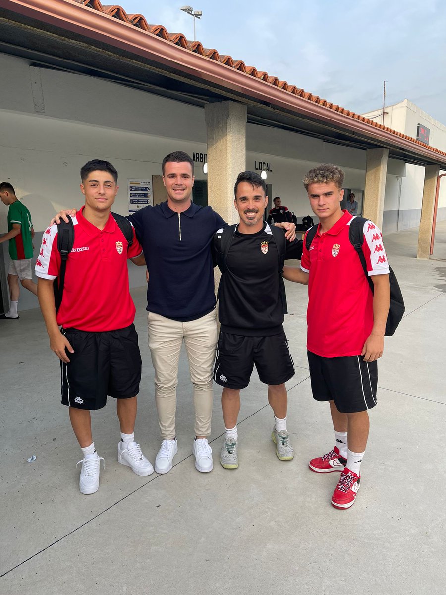 Reencuentro con victoria +3
✅⚽️
<a href="/VictorManquillo/">Victor Manquillo</a>