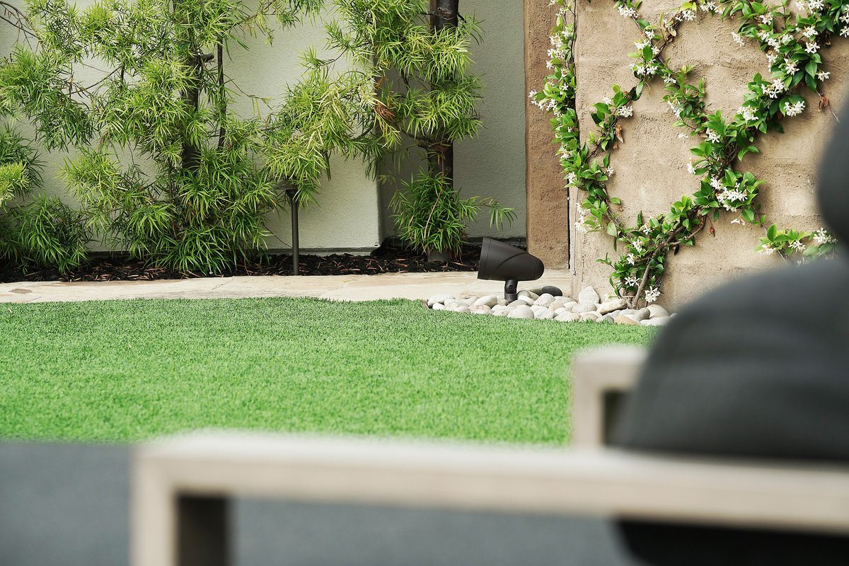 SonanceSpeakers's tweet photo. This summer, immerse yourself in perfectly even, balanced audio coverage, all in the comfort of your own backyard with Sonance Landscape Series.
#sonancebeyondsound #designedtodisappear #luxurydistributedaudio #howdoyouwantyoursoundtolook #ourteamisyourteam https://t.co/m3SwlqcB7k