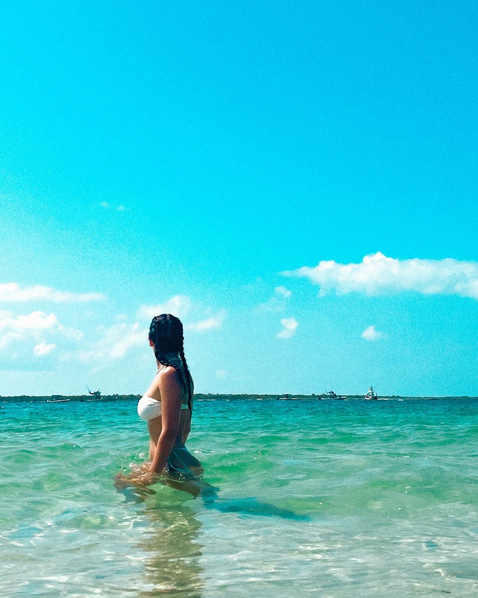 AnnabelBrewste1's tweet photo. Paradise🐚✨ https://t.co/f9eN6ETGdf
