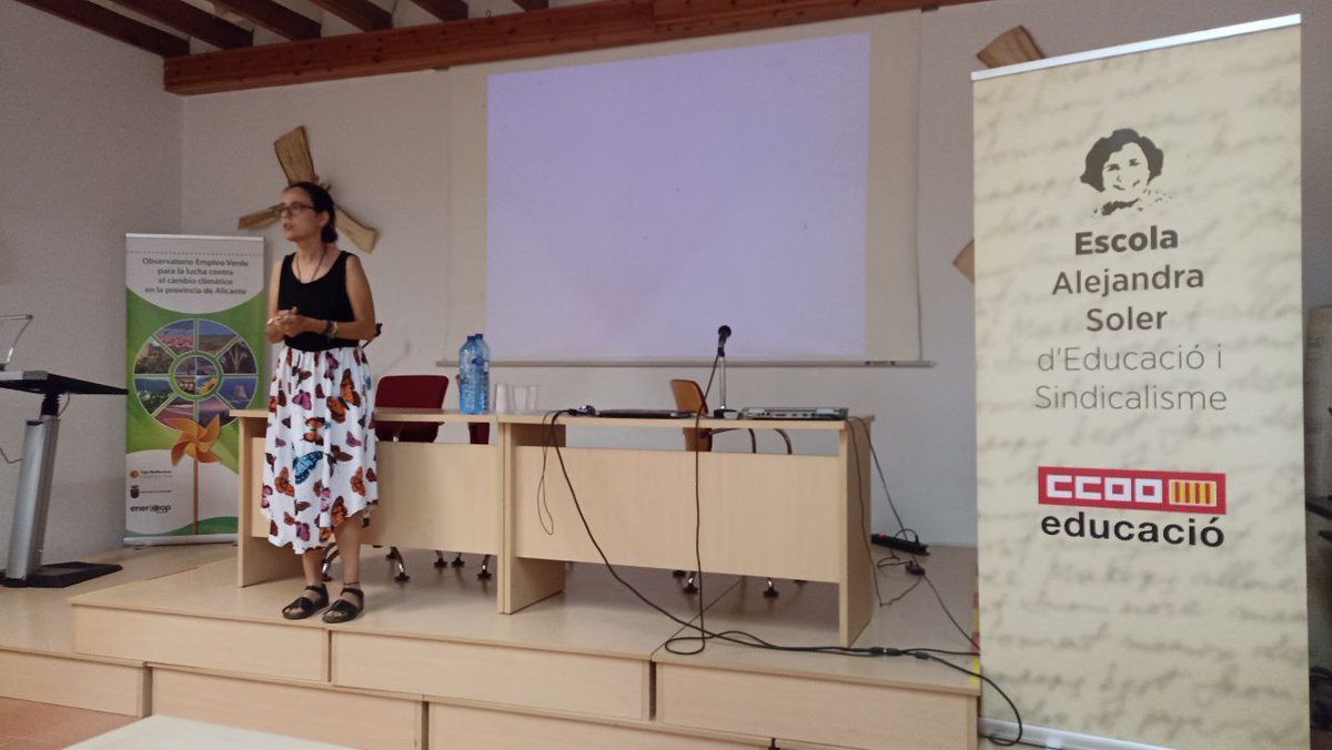educacio_ccoopv's tweet photo. A la sessió de matí hem pogut concretar els compromisos per al curs vinent i aprendre jugant...les tècniques d'educació popular són les nostres ferramentes més potents...gràcies especialment per la vostra exposició a @dolox2 @PauOrritG @LETICIA1_CCOO i @IDescals https://t.co/re1PsrD1ia
