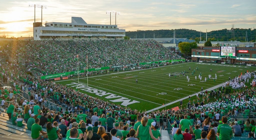 Flip1hunnit's tweet photo. I am honored to announce my 1st Division 1 offer from Marshall University! I would like to thank coach @CoachJGalante and @HerdFB for the offer! https://t.co/QatSUcgU0Y