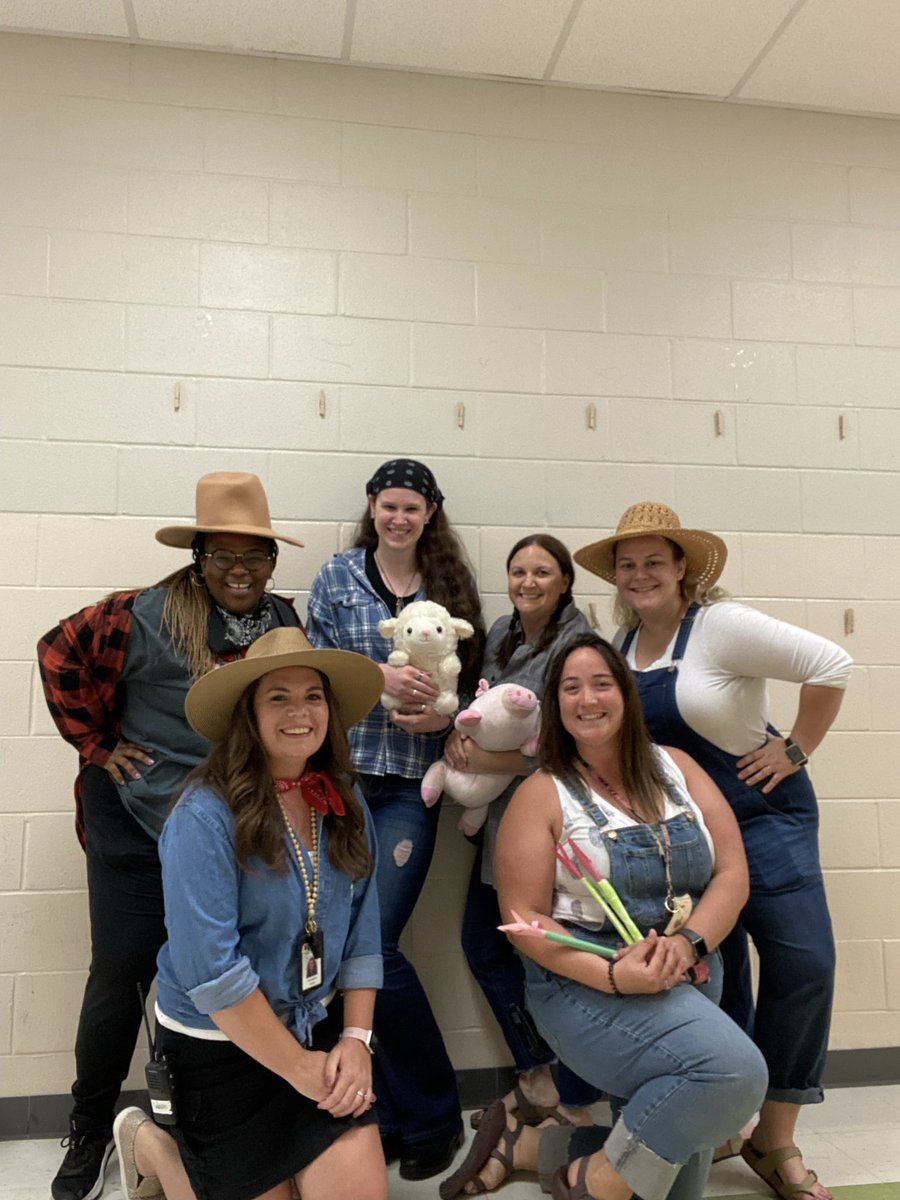 Teaching about the farm requires dressing up. 

I truly love this summer camp team! 
#SummerCamp