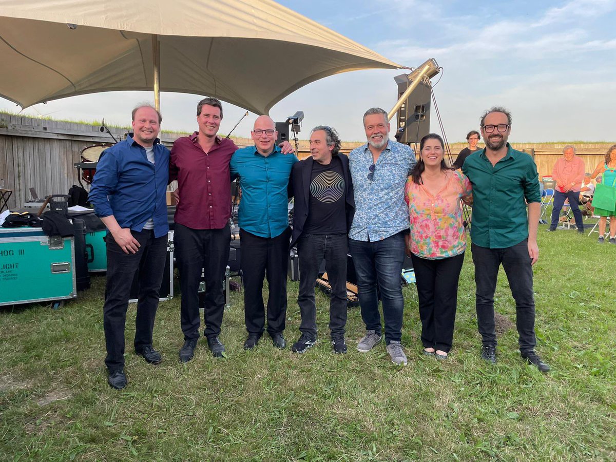 poeziefestival's tweet photo. De compositie “Observatory”, geschreven door Yanina Kyriakides voor Observatorium Robert Morris, werd zojuist ten gehore gebracht door @EnsembleBP. Deze bijzondere opdracht werd verleend door gedeputeerde @rijsberman van @FlevoNieuws! #sunsation40 https://t.co/50jJROtHuj