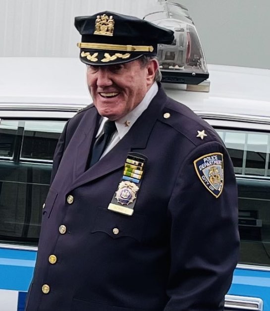 Shocked &amp; saddened by the passing of retired Chief Charles Scholl — a good boss and an NYPD institution.

Even when he had a star on his shoulder, he was the same good person that he was when he wore a white shield on his chest.

Our prayers are with his family &amp; friends. #RIP