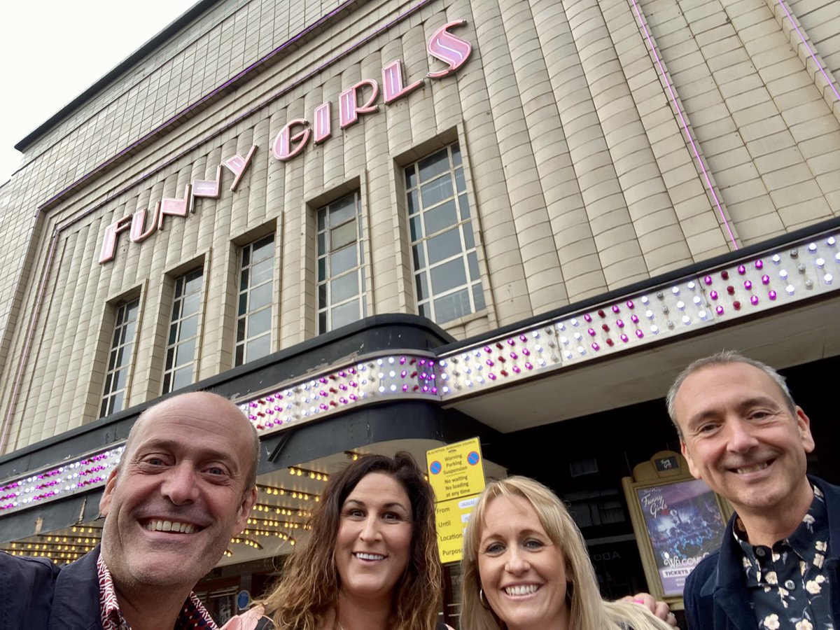 A trip up north (7 hour drive thanks to the M6 closure) for #FunnyGirls