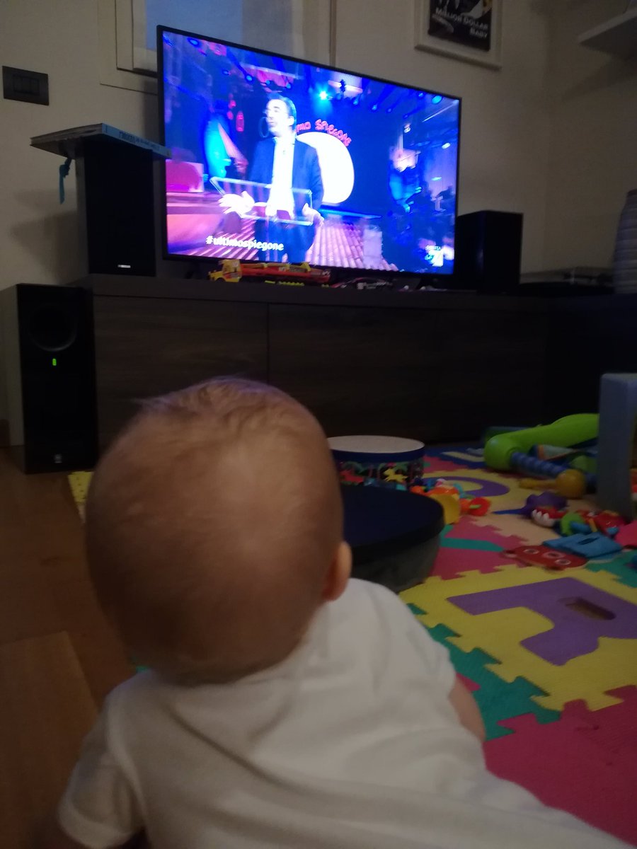 Proprio adesso che Luca iniziava ad apprezzare gli #spiegoni...#thelastspiegone #vardipuntata <a href="/welikeduel/">Propaganda Live</a> <a href="/MarcoDamilan/">Marco Damilano</a>