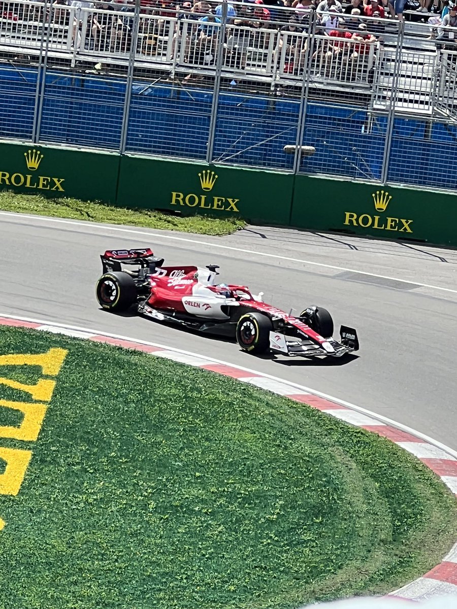 Lyds__93's tweet photo. Go VB! Can’t believe I’m here! #MontrealGP https://t.co/TXJCVJqWj0
