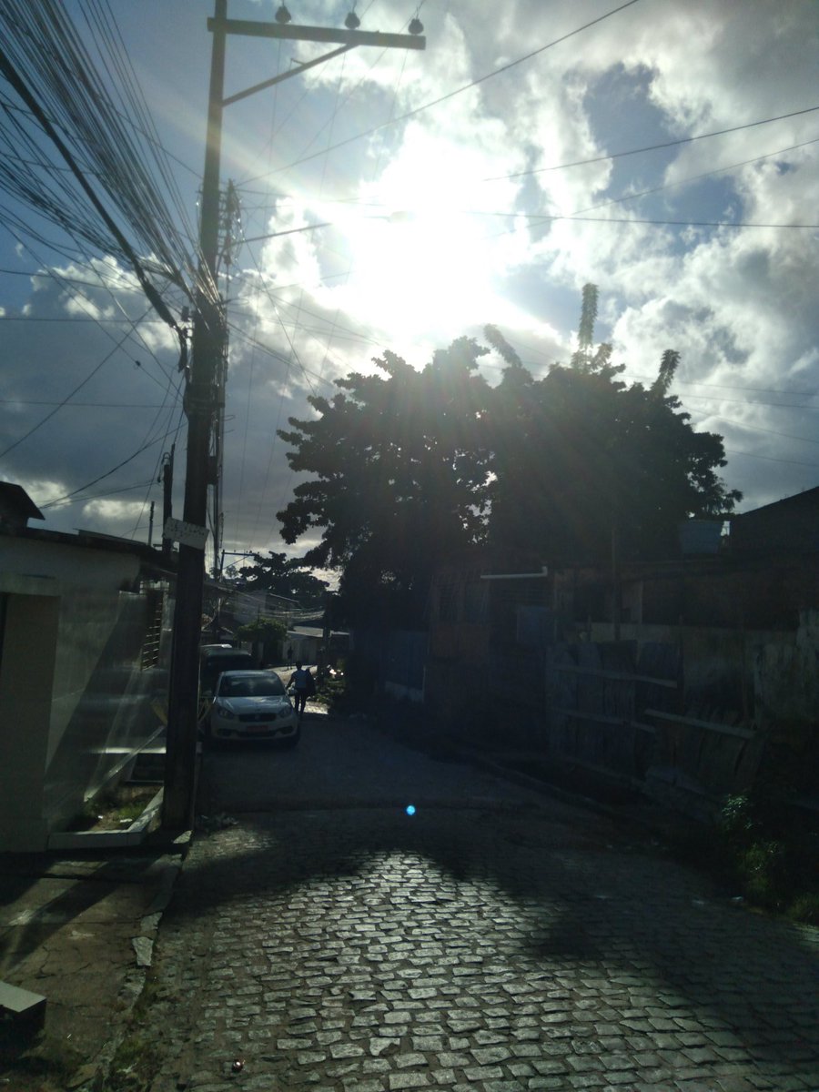 K3l_vyn's tweet photo. depois que eu descobri que minha câmera é muito melhor sem filtro, dá muito mais gosto de registrar todo lugar por onde eu passo, fotografar é incrível

só queria desabafar isso por aqui mesmo, não são das melhores, obviamente, mas me traz um sentimento incrível só olhando elas. https://t.co/p05DO1oZvn