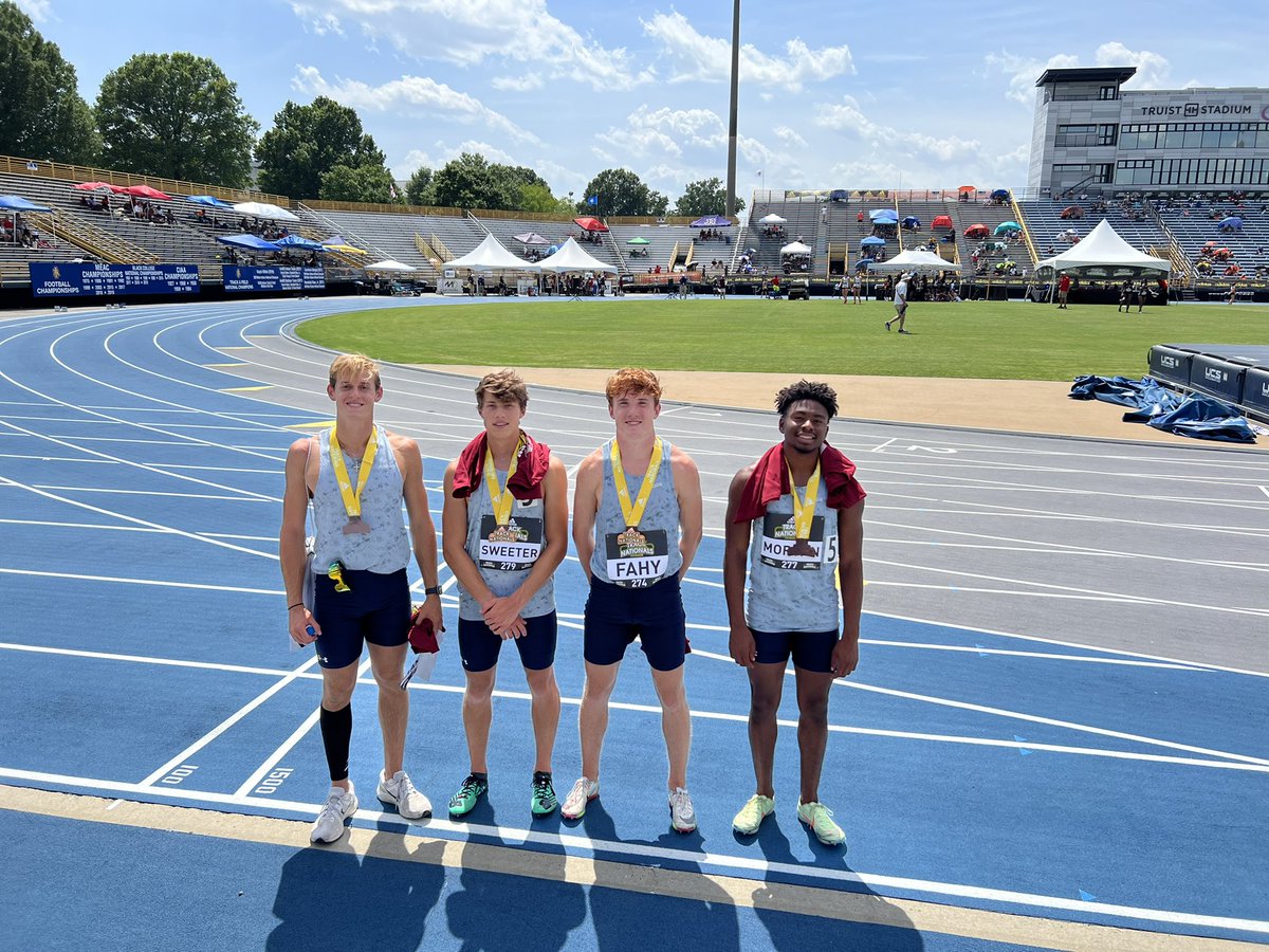cuttytrack's tweet photo. Third place finish in the boys Swedish relay!!! https://t.co/j4FBfx28oS