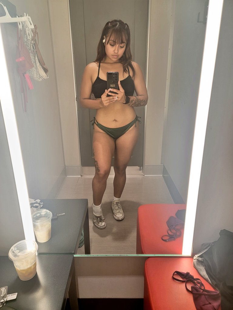vnessamza's tweet photo. Loving my mom body 😤❤️ https://t.co/P0CIZD4zZ3