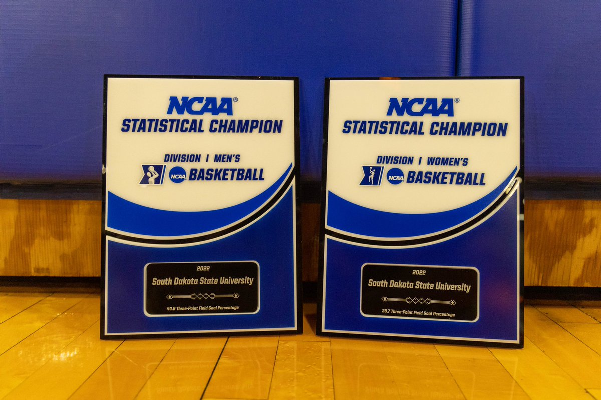 First time in history, the statistical 3pt leaders in men and women