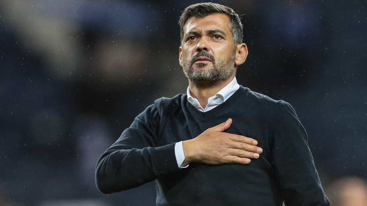 Herrera, Brahimi, Mbemba e Marega a custo zero. Felipe, Telles, Dalot, Danilo e Oliver por 30 cêntimos. Luis Díaz e Corona em Janeiro. Fábio e Vitinha no arranque da temporada.
Quando o SC sair do Dragão a mandar toda a gente para o caralhinho, terá em mim o primeiro a abraçá-lo.