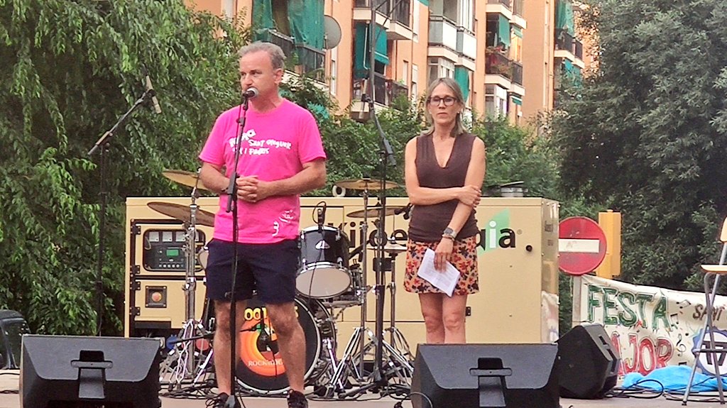 martamorellsbd's tweet photo. 🎉 Acabem el dia a la Festa Major de Sant Oleguer - Sol i Padrís de #Sabadell. 

👏 Tot un goig veure un cop més als veïns i veïnes del barri gaudir de la música, les activitats i els àpats al carrer.

Que tingueu molt bona Festa Major! https://t.co/D9VZhpUGIT