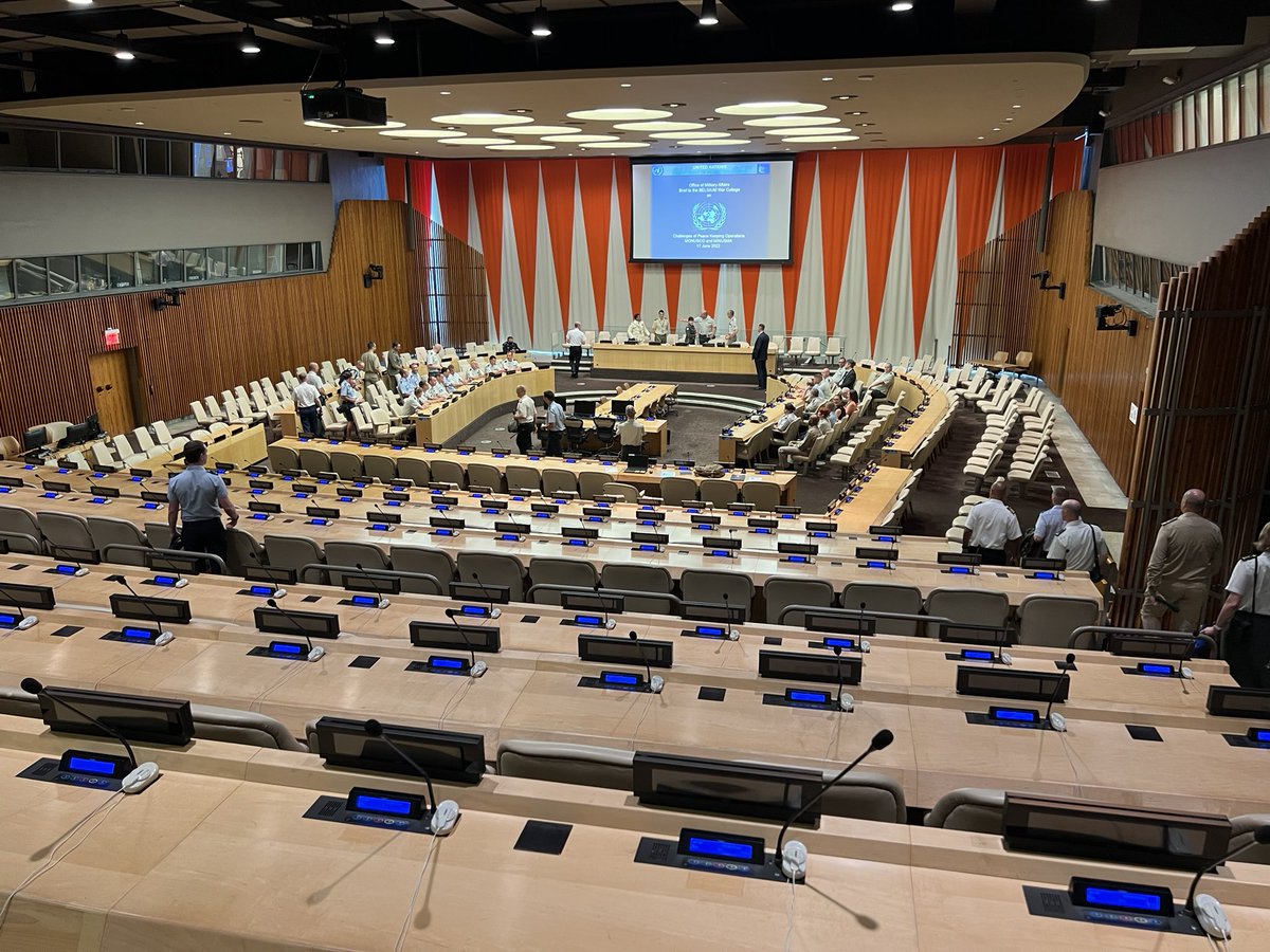 AStCBelDef's tweet photo. 🇺🇳 The second part of the visit to the @UN was a sightseeing tour with passage through some of the main meeting rooms. Do you recognize each of them? 😉📸 https://t.co/awLDVMhww2