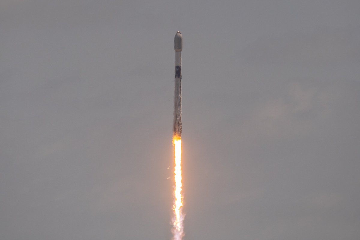 SLDelta45's tweet image. Congratulations to SLD 45 and @SpaceX on this afternoon&apos;s successful Starlink 4-19 launch. This launch marks the 25th of the year &amp;amp; the third of seven projected this month! Thank you for all that you do to ensure we #SetThePaceForSpace from the Eastern Range &amp;amp; AATS. - Shark1