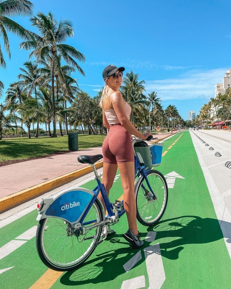 CitiBikeMiami's tweet photo. Yes, it is @we_ronnie , Remember to stay properly hydrated in these warmer months, wear a good sunscreen, and take breaks. “It's HOT in Miami 🌴” #Miamibiking🚲
#Miami #biking #jazdanarowerze #miamibeach #oceandrivemiami #florida #visitflorida #visitmiami #polishgirl https://t.co/WdiynOT01V
