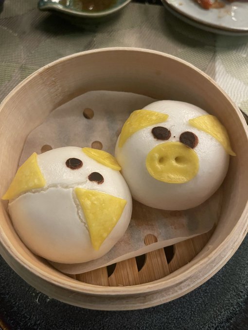 My dinner is staring at me https://t.co/qKQKxICYZD<a href="/tag/deadbydaylgiht"class="tags"><span>#deadbydaylgiht</span></a>