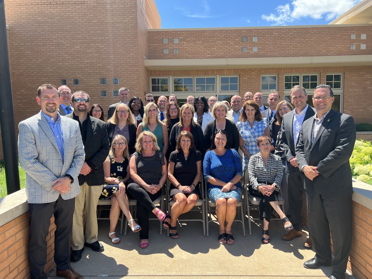 IllinoisASA's tweet photo. Congratulations to each of the ISAL VI graduates, and thank you to the coaches and facilitators of the program! Great seeing everyone in Springfield. #ILSuptsRock https://t.co/lRiMqoGPfx