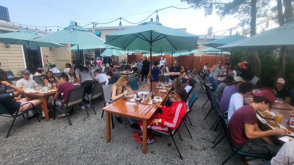 Senior Fun Day - thank you to Wally’s on LBI for hosting breakfast and Surf City Island Golf for a round of golf. Our seniors had a great first day as “Alumni” of Barnegat High School. #Classof2022 #seniorfunday #breakfast #minigolf #thankyou