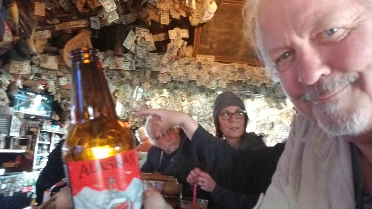 Kokopele1's tweet photo. #DrinkingLocal in #Homer AK #SaltyDawg https://t.co/iq3RG5KBub