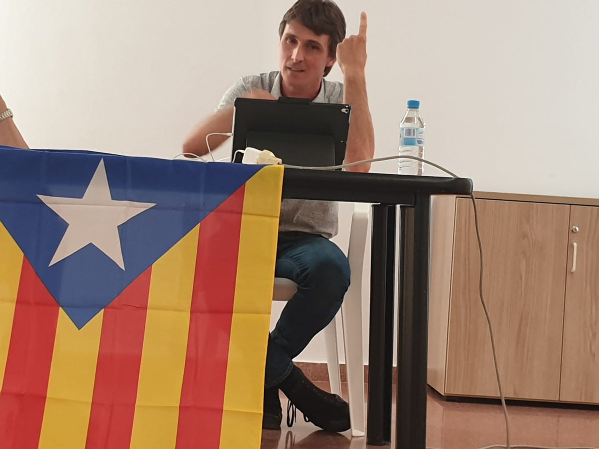 Moltes gràcies <a href="/salvaverges/">salvaverges</a> per la xerrada que has fet a Sant Jaume dels Domenys.
Hem parlat de l'emergència climàtica i la transició energètica.  Conscients que totes i tots, tenim un gran repte per aconseguir!
#emergenciaclimatica
#transicióEnergètica #sobiraniaenergetica