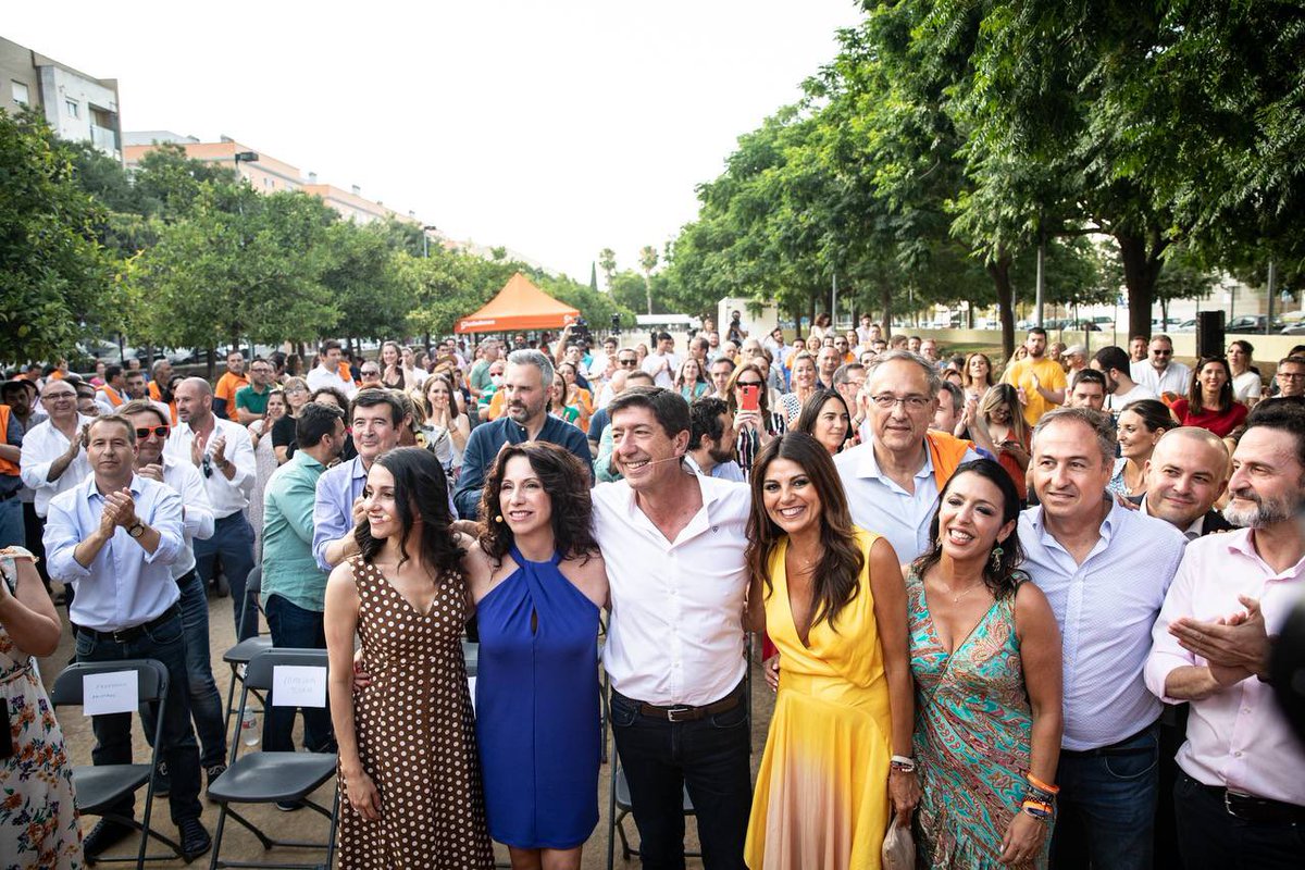 JuanMarin_'s tweet photo. #Andalucía, volvamos a hacerlo.

Este domingo con cada papeleta se estará decidiendo el futuro de nuestra tierra.

Apuesta por el único voto que te va a hacer más feliz. El de la claridad, la transparencia y la política útil.

¡Vota Ciudadanos! 💪🏼🍊 #VotaCs19J https://t.co/iUN7r866tj