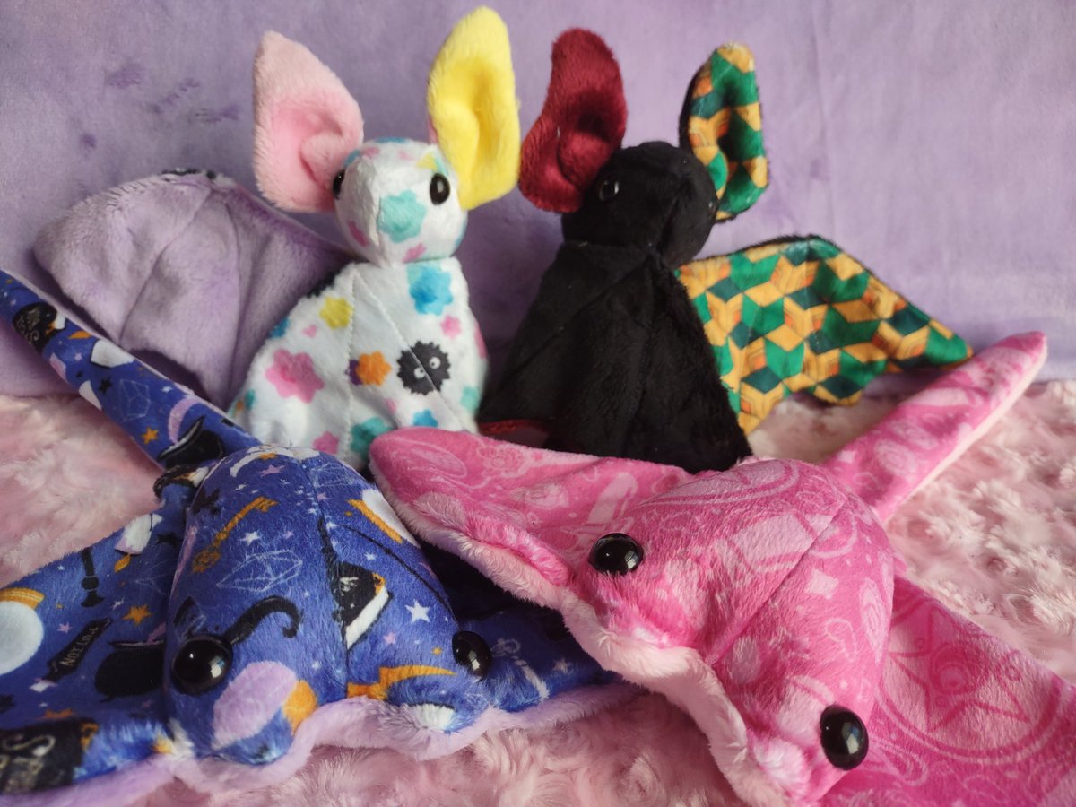 It's been a long while but... new shop update on Saturday, June 18th at 12pm EST! The main theme is magic and anime (ﾉ◕ヮ◕)ﾉ*.✧  There will be other items stocked as well! Look forward to it~

Patterns by <a href="/BeeZeeArt/">BeeZeeArt</a> 💖