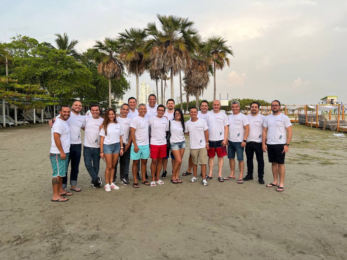 FortinetLATAM's tweet photo. Estamos muy orgullosos de anunciar que Fortinet Colombia fue certificado como uno de Los Mejores Lugares Para Trabajar™ 🏆

Agradecemos a cada colaborador por hacer de Fortinet un excelente lugar para trabajar. ¡Felicidades! 🎉 https://t.co/XjVBRzE1iX