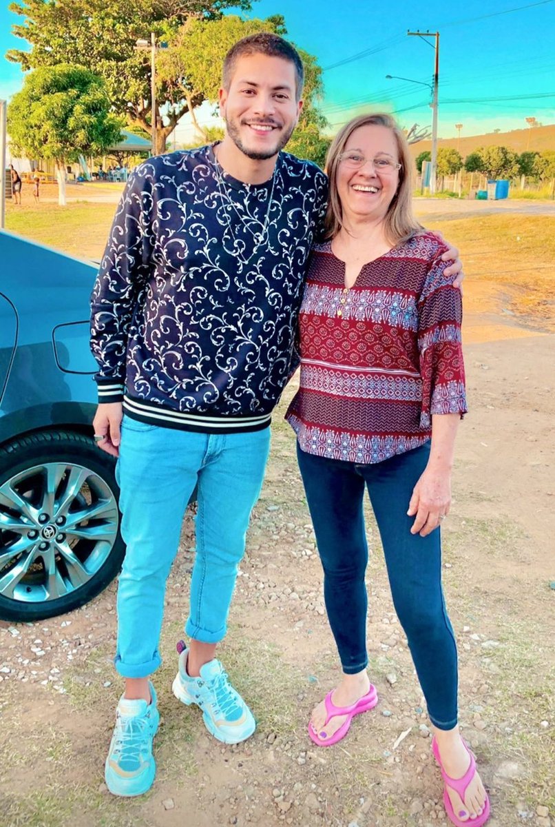 infoaaguiar's tweet photo. Algumas fotos do Arthur com fãs hoje, após a gravação das campanhas! ❤️🥰 https://t.co/Rfhjq3VqNg