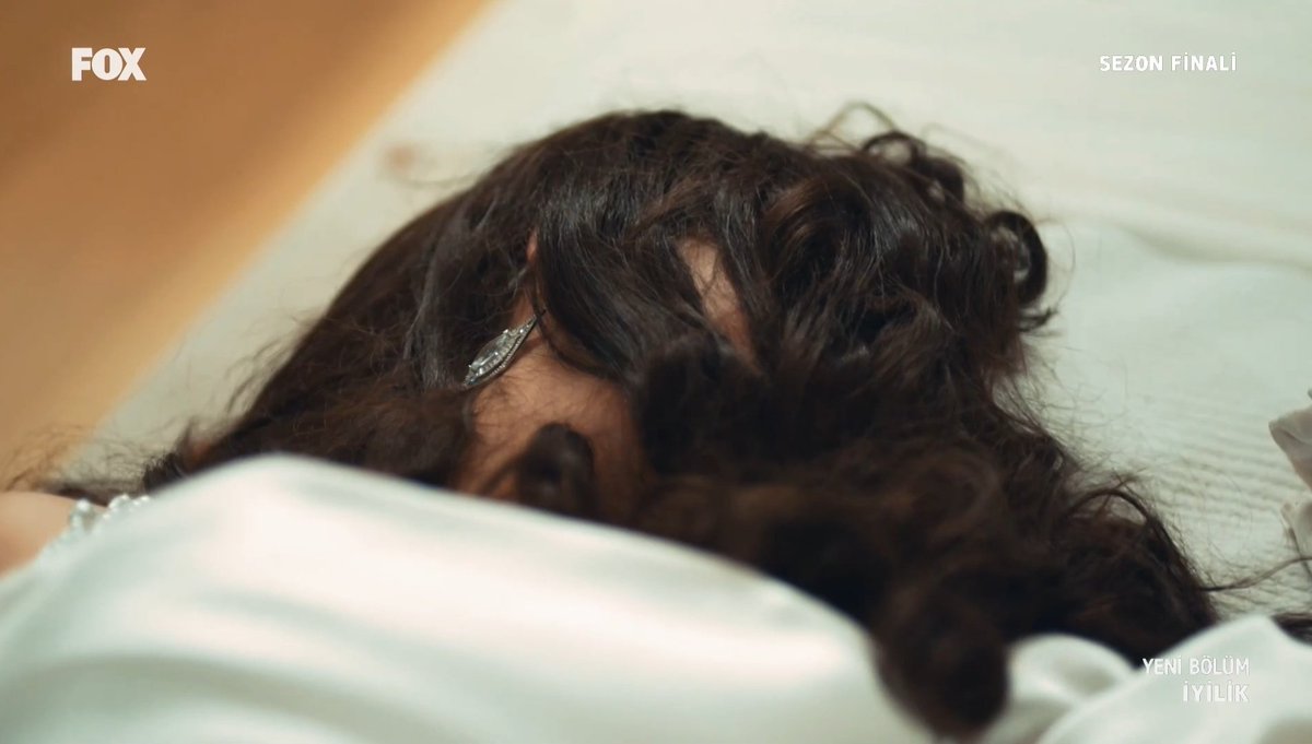 Yeni sezona kadar kime ne olduğunu öğrenemeyecek olmak üzüyor. Neslihan mı, Damla mı? 🩸

Unutulmayacak bir sezon finali oldu, tüm ekibin emeğine sağlık. #iyilik