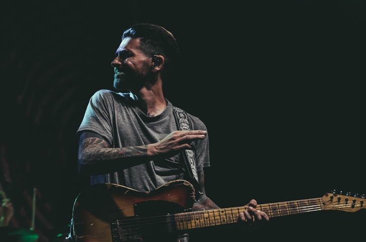 dashboardmusic's tweet photo. Thank you for spending your nights with me at the #Vagrant shows 🖤 #EmoIsDead #LongLiveEmo

📸 @lupeintransit &amp; #AdamGills https://t.co/huvWkcP9HO