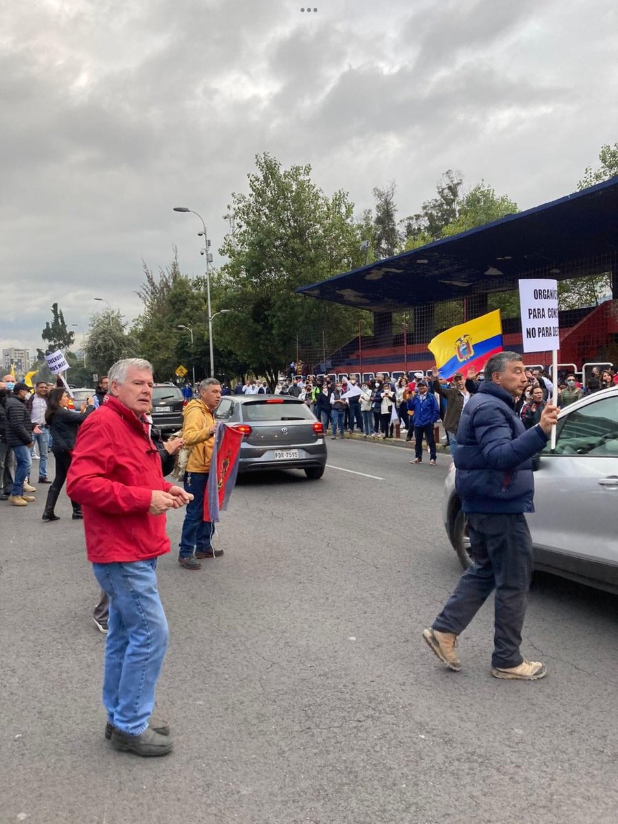 gotogreenec's tweet photo. Con Quito te metiste, Iza te jodiste. Mañana de nuevo 5 pm en la Shyris. Menos teclas y más acción #YoRespaldoaLasso https://t.co/zvQxd7MfFA