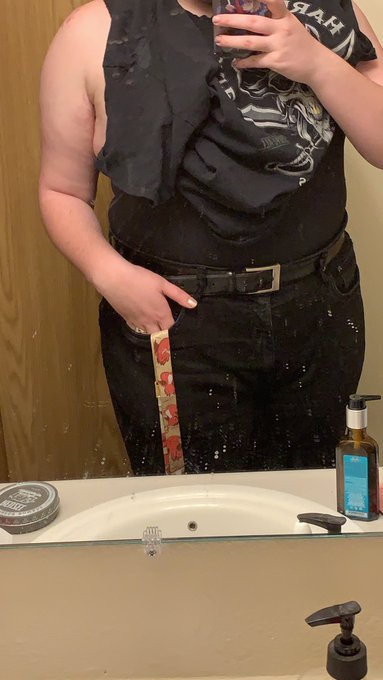 Forgive my nasty ass mirror but I am feeling very hot today thank you goodnight https://t.co/D6zFcC0<a href="/tag/bbw"class="tags"><span>#bbw</span></a><a href="/tag/nsfw"class="tags"><span>#nsfw</span></a><a href="/tag/cnc"class="tags"><span>#cnc</span></a><a href="/tag/transporn"class="tags"><span>#transporn</span></a>