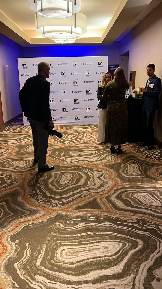 Networking time? Come get your professional headshots! #EOYMTNWEST