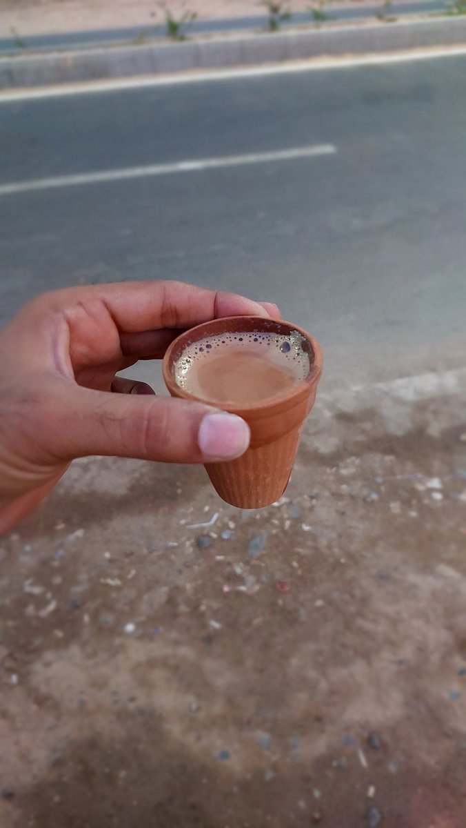 manthangohil's tweet photo. @aditiraval Very good morning Aditi..! Chalo mast kullhad ma cha thai jay.. https://t.co/lAigoKK0Ug