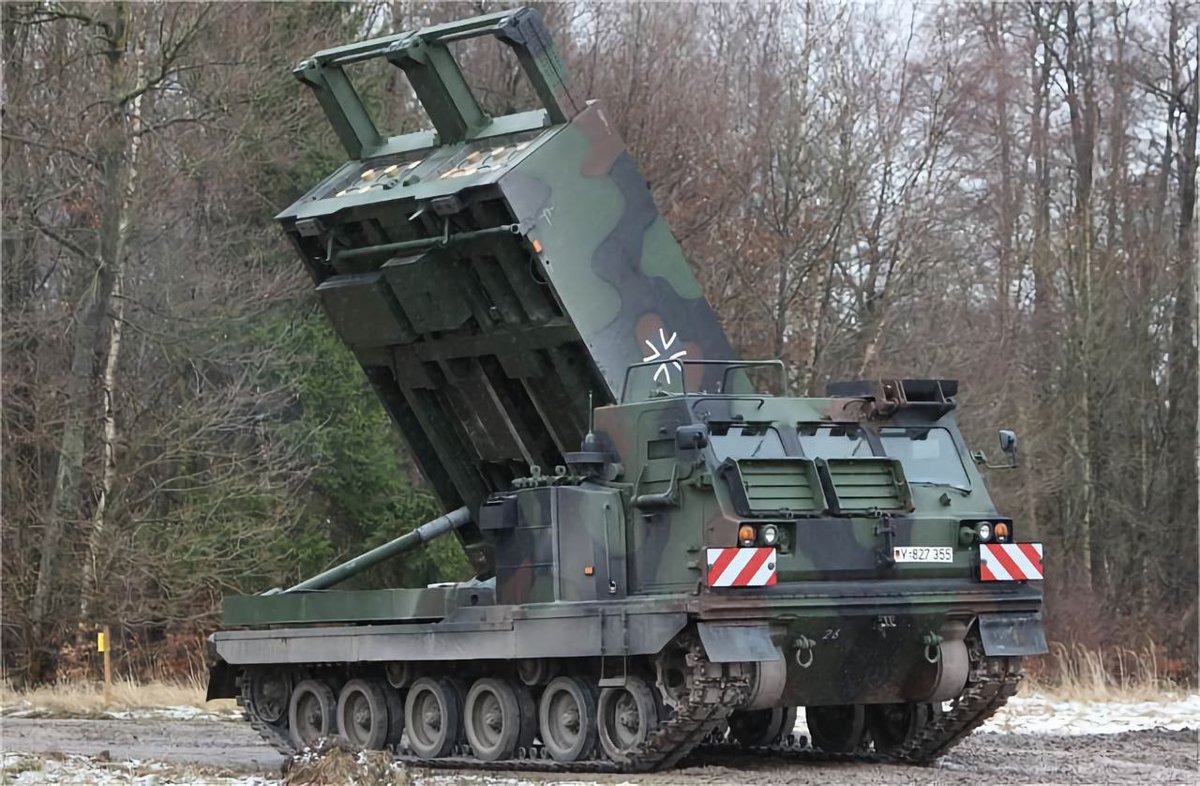 WarsArchives's tweet photo. Germany will transfer three MARS multiple launch rocket systems to Ukraine, German Defense Minister Christine Lambrecht said during the Ramstein-3 meeting.

#Ukraine #Russia https://t.co/xrhSjkjNIS
