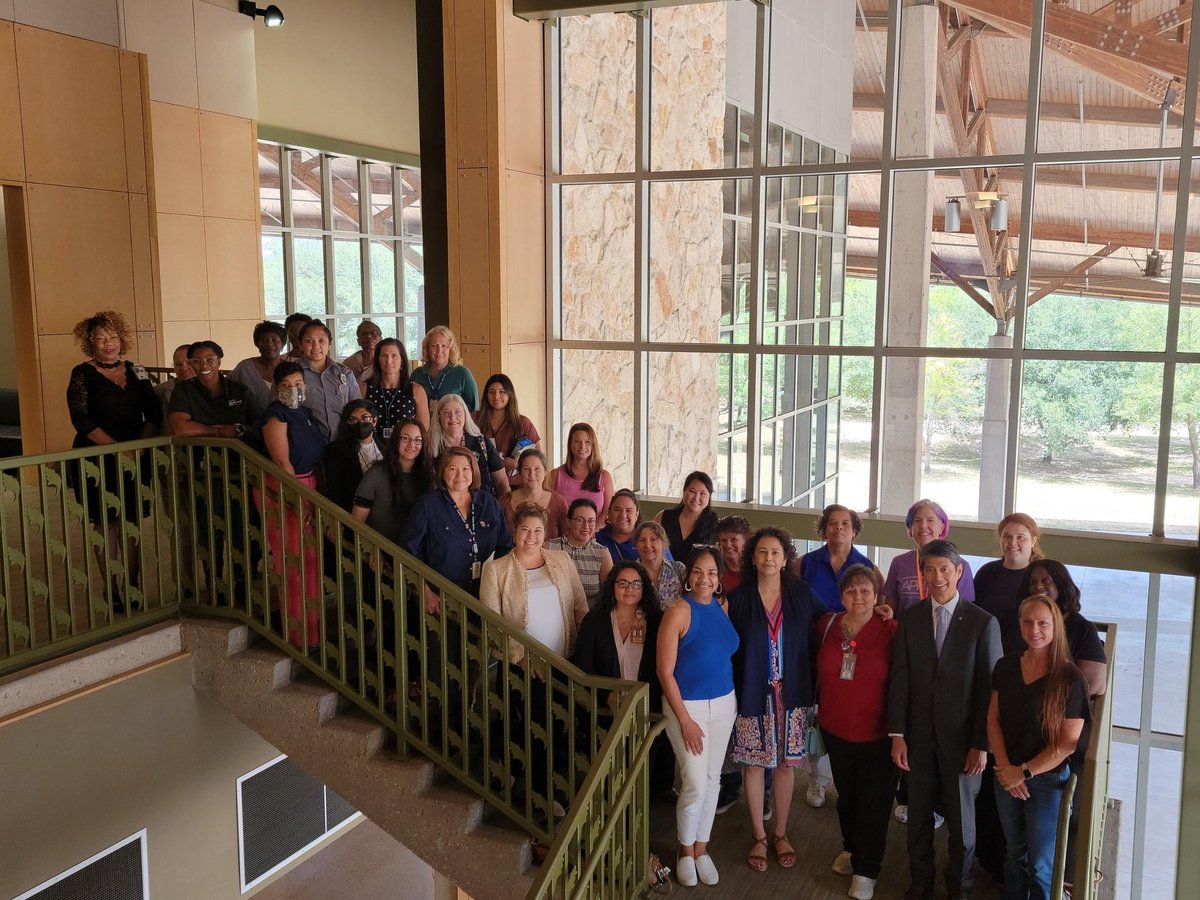ColonelLisa's tweet photo. Thx @austintexasgov for a great Women Vet Recognition event! Honored to serve as keynote. #equityforall #womenvets #VetLeaders @graceafterfire @UTSAVeterans https://t.co/8sq1ENVyTz