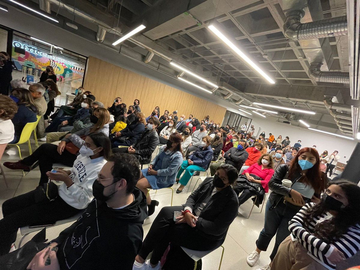 ehecdmx's tweet photo. #Ahora 👉 Presentación de los cortos finales de las concentraciones de producción y dirección cinematográfica Tec20 y Tec21. 📽️ 🎬 🐏 🙌
📷 Branko Pérez
#EHE #CCM #Tec #SoyTec #ActitudTec #ModeloTec21 #Tec20 #cine #Cinematografía @EHEITESM @Tec_CCM @TecdeMonterrey https://t.co/OuXMHSe8TK