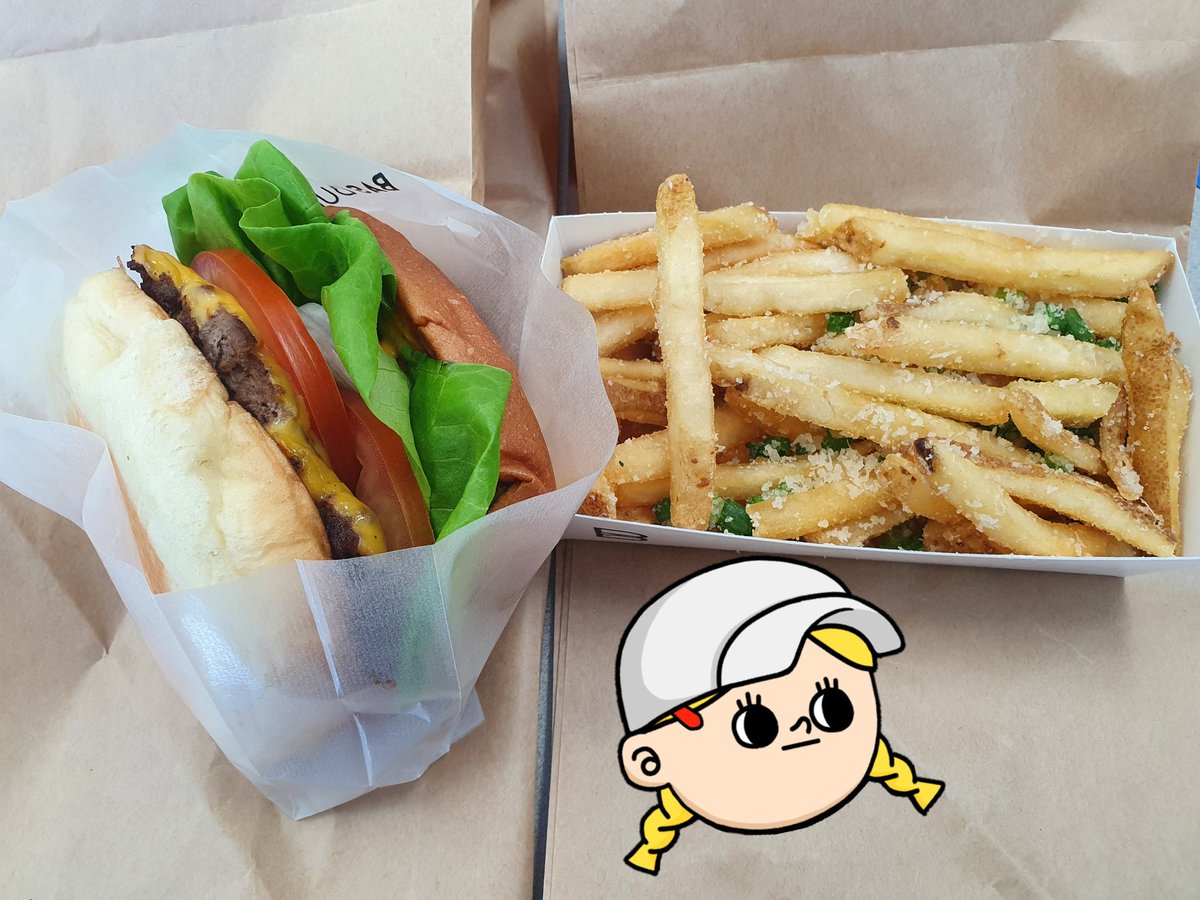 _yoyogi_'s tweet photo. 요즘에는 숙취해소로 햄버거가 많이 땡기는데 간만에 패스트푸드점을 벗어나 수제버거를 먹어봤다. 바스버거! 트러플감자도 맛있고 재료도 신선해서 굿굿
#레이지고메클럽 #lazygourmetclub #바스버거 https://t.co/n8wGf3uJ0J