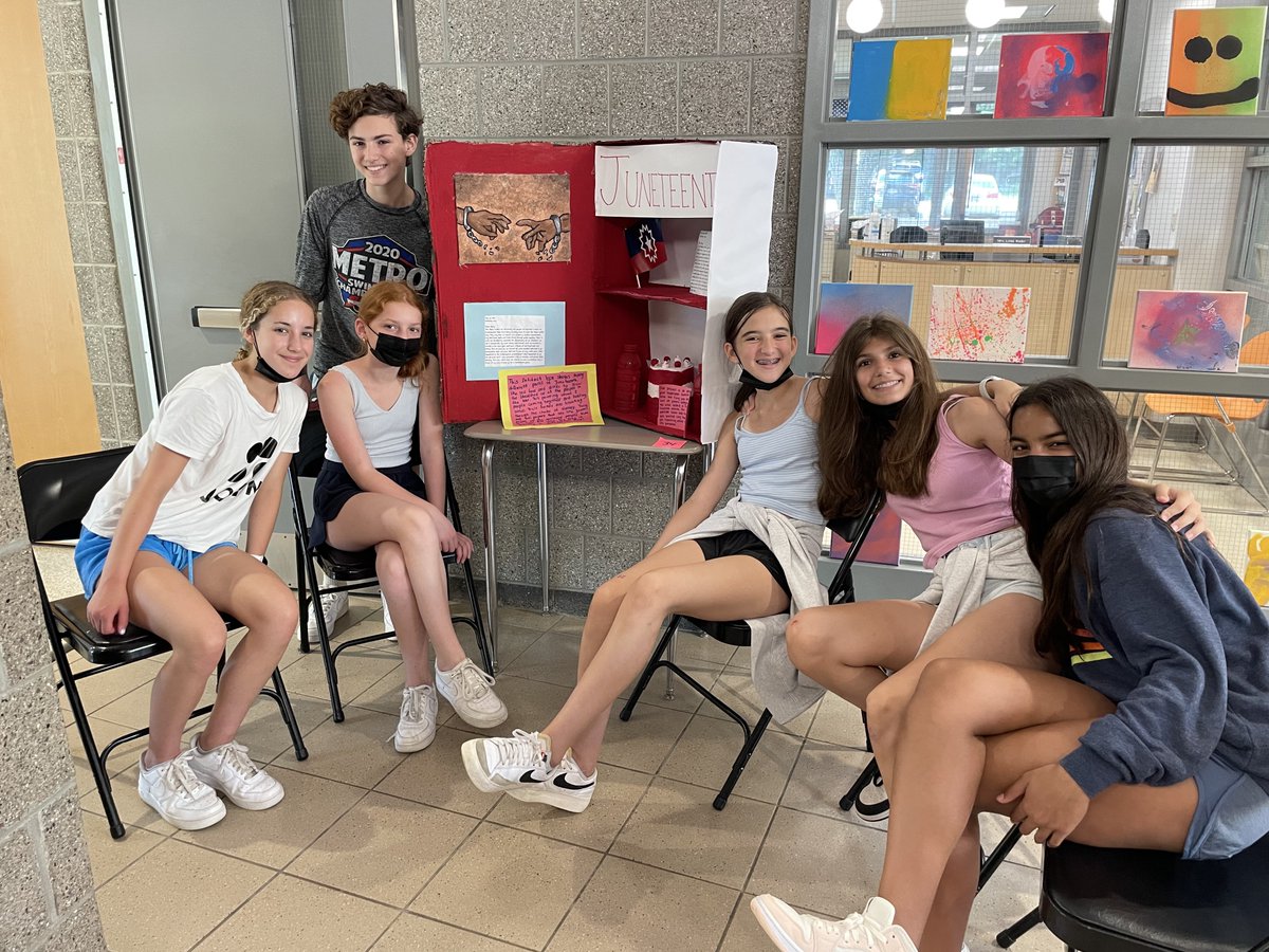 SevenBridgesMS's tweet photo. No one at 7B went home without understanding why we all have off on Monday > way to go @thriceblessed @MalloryChinn @JennyGieras #juneteenth #weare7B https://t.co/GqQnV8WTol