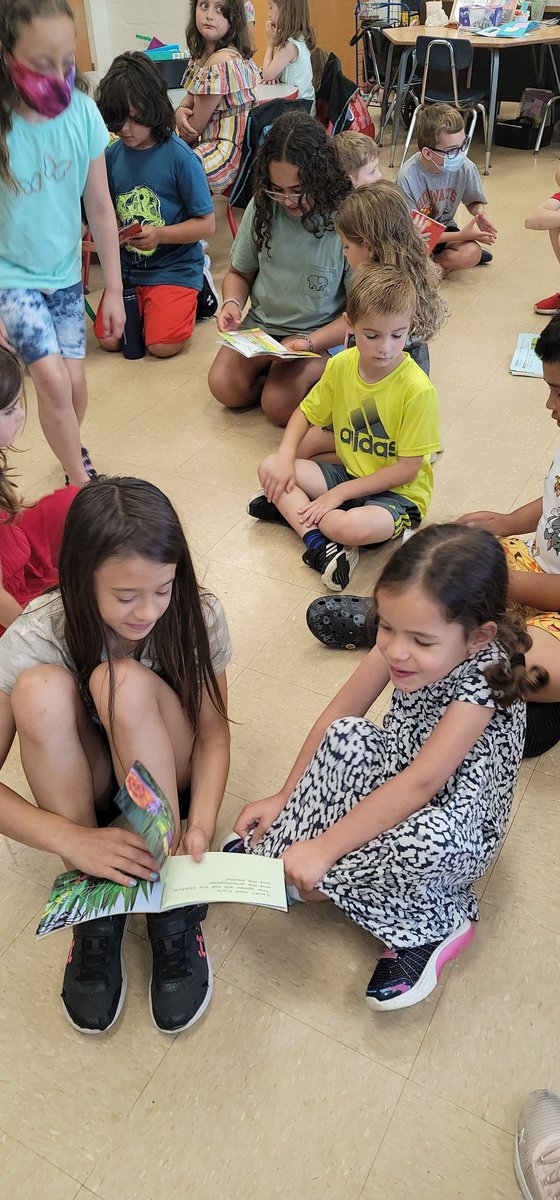 Such fun visiting kindergarteners in Mrs. Thaler's class - My fourth graders loved listening to them read!! 
@Carmelschools