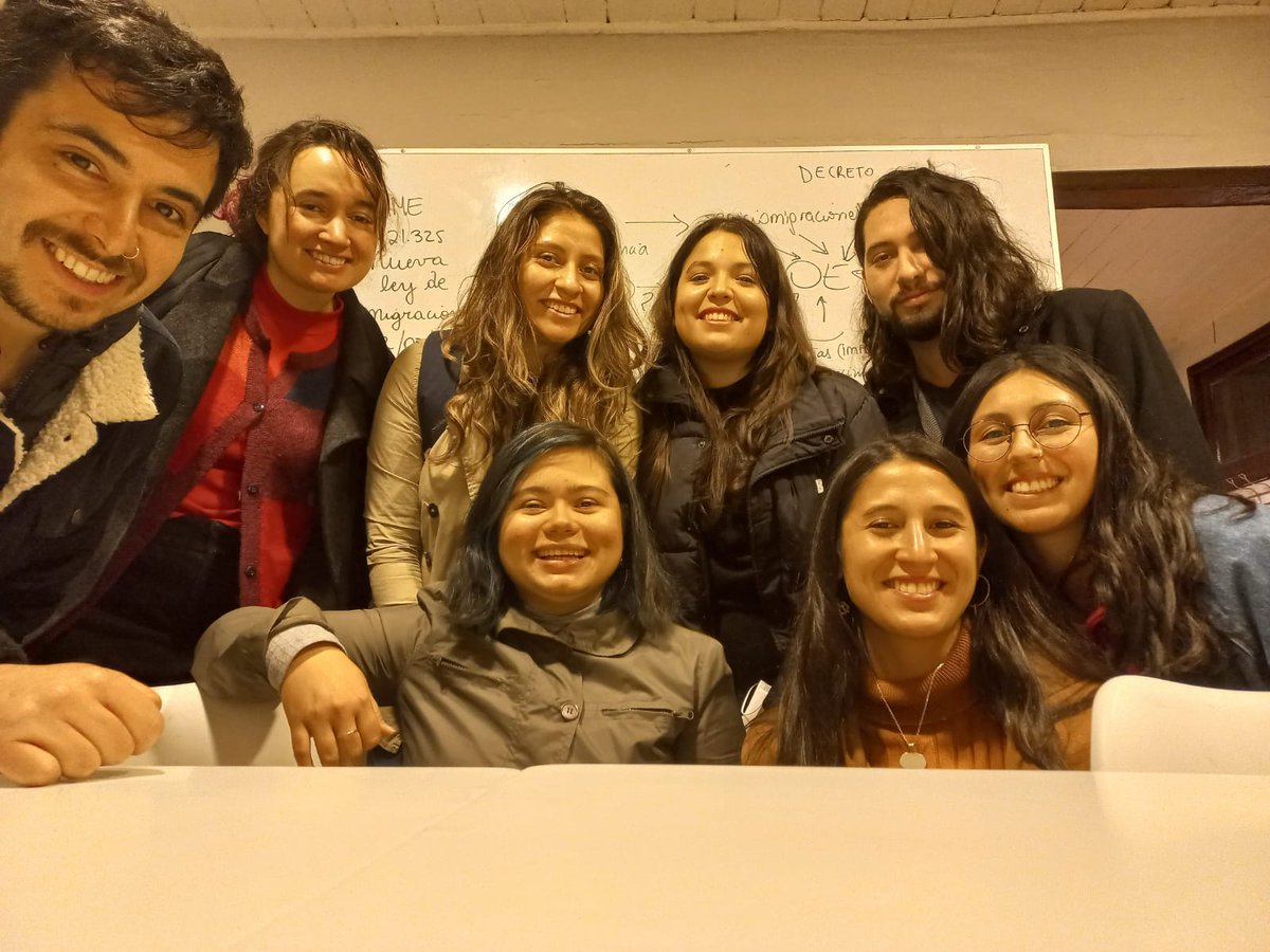 SJMChile's tweet photo. 💡Nuestro Centro Comunitario de Pob La Palma (@muniecentral) acogió, la primera once migrante en que abordamos junto a personas migrantes de diversas nacionalidades y @MigRef_UDP, la nueva ley de migraciones y la situación de NNA. https://t.co/bvs4WLQOb6