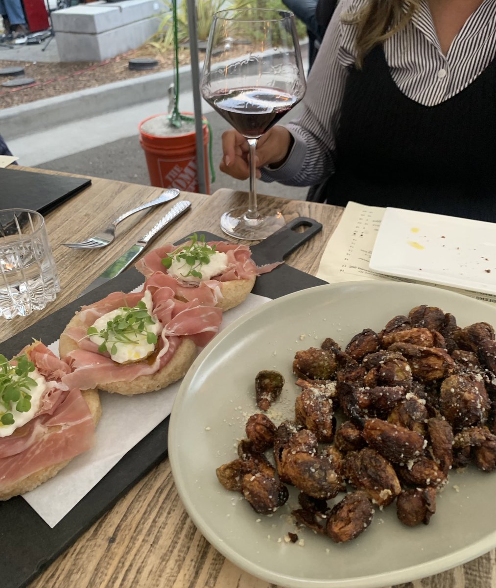smoothsienna's tweet photo. 🍷😚🥖🍝 https://t.co/CgskgOvYSB