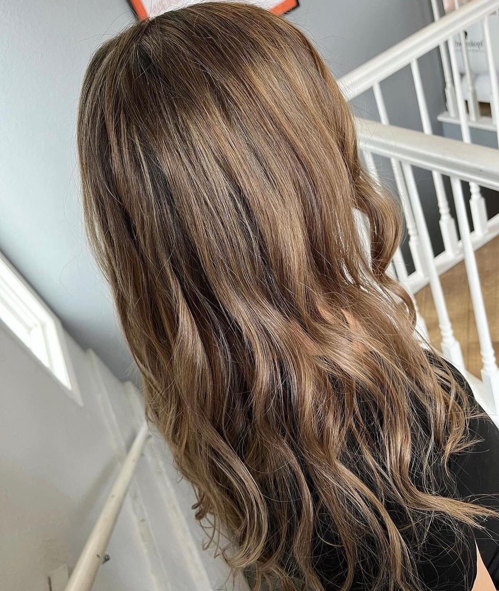 celestinesalon's tweet photo. Warm balayage ☀️🥰
-
-
#warmbalayage #warmblonde #longhair #celestinesalon #cosmetology #hairsalon #hairstyles #hairstylist #darien #darienhair #chicago #behindthechair #schwarzkopfusa #schwarzkopfcreators #surfacehair #illinois https://t.co/XTM6ytE3YI
