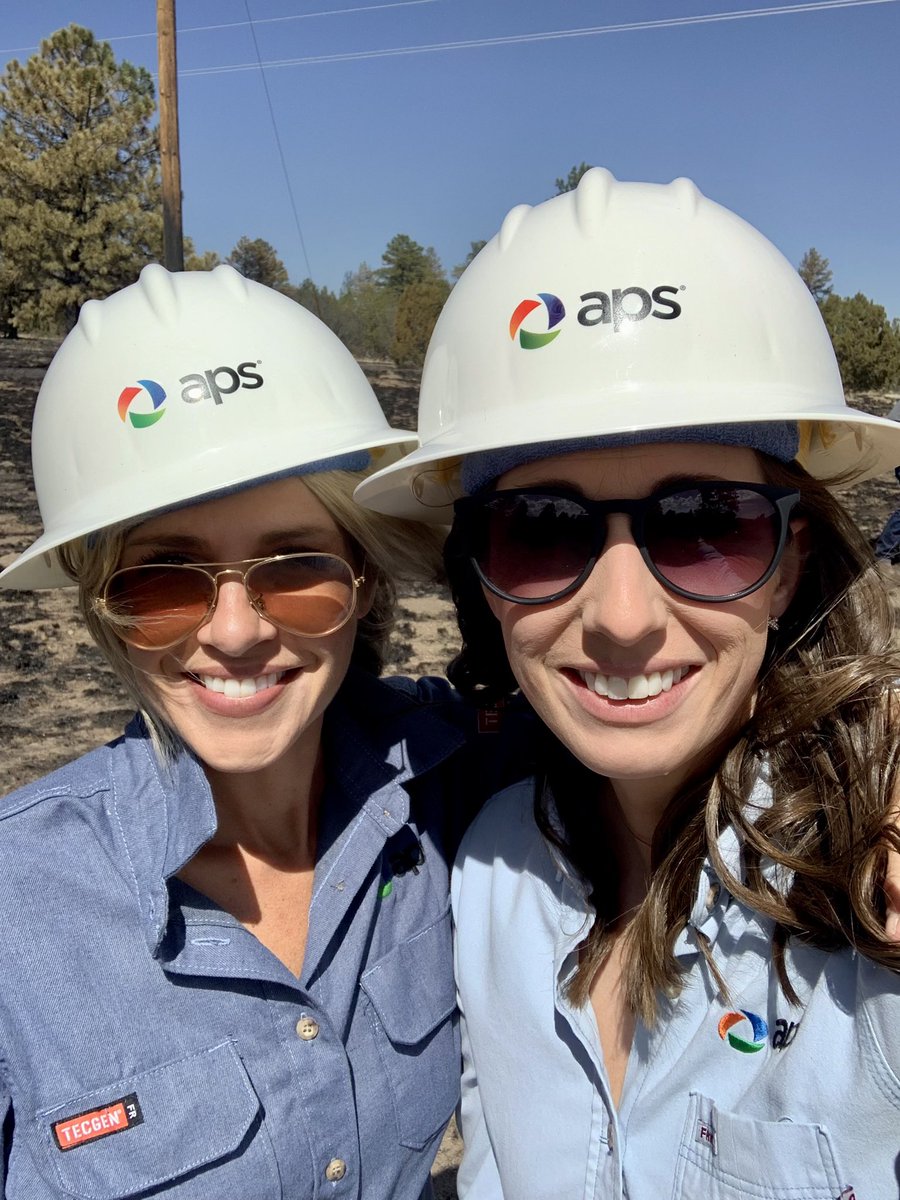 LebovitzMallory's tweet photo. In field today with our amazing flagstaff colleagues and community leaders! It’s a good, and timely, reminder of what it means to care for one another ❤️ #PipelineFire #iworkataps #humankindness https://t.co/jeZMEerJKz