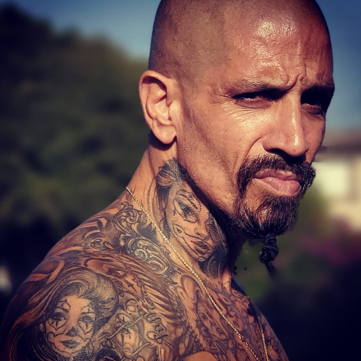 Neron ‘Creeper’ Vargas

You don’t want me to creep up on you. Trust me. 

Just call me Creeper. 
Road Captain for the Mayans
Father to <a href="/OfVargasCharm/">Romeo 'Lil Creeps' Vargas (Fake)</a>
Papa to Natalia
Rambles of #Tequila  
Banter always welcome
21+ RP 
Retweet for the creepy one?