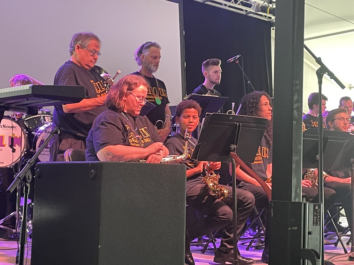 #mompost my dude <a href="/WarrenTJazz/">Warren Taylor</a> tuning up for the All In Brass Band’a performance at the Rochester International Jazz Festival Big Tent! #jazzfest <a href="/tomallenWNY/">Tom Allen</a>