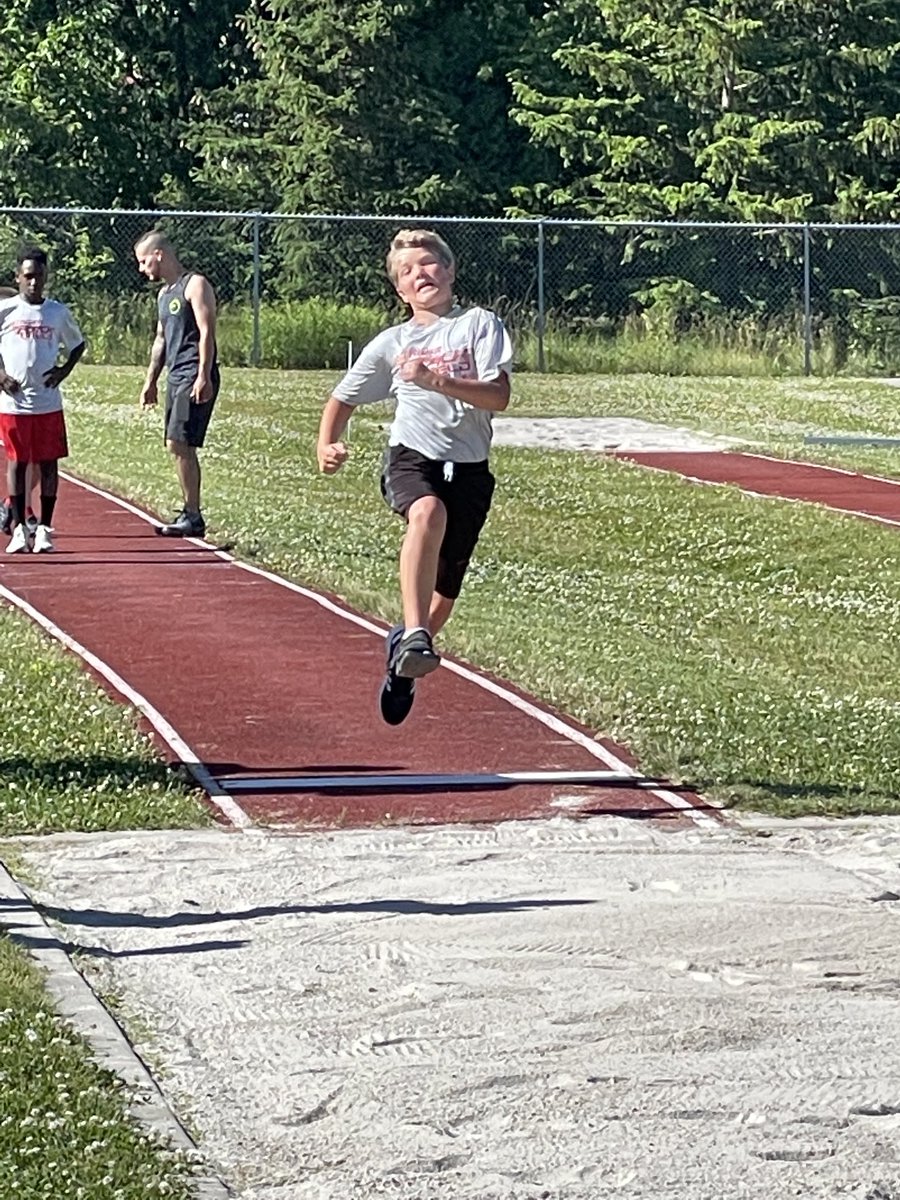 Wauseon_XC's tweet photo. Striders Championships - Long Jump! https://t.co/bhxHlLUBYY