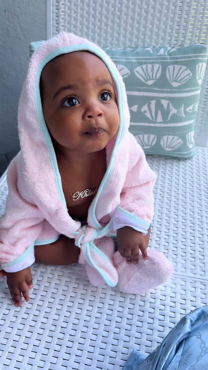 mamigabss's tweet photo. How can mommy say no to this face🙄🥺 https://t.co/FWZRtPXuiz
